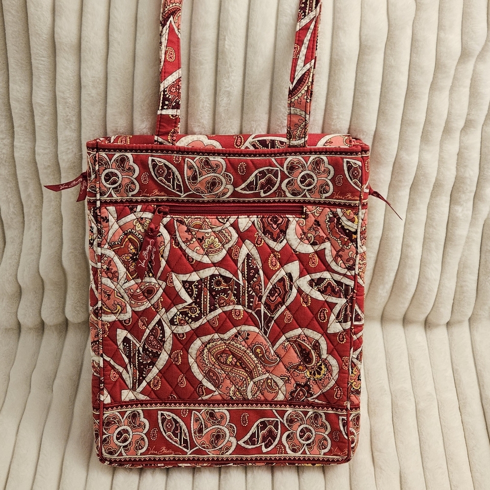 Vera Bradley Rosy Posies Paisley Padded Laptop Bag With Multiple Compartments